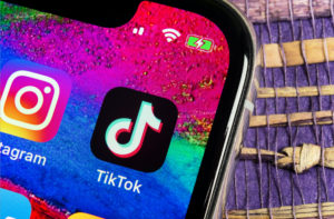 TikTok vs. Instagram אינסטגרם reels